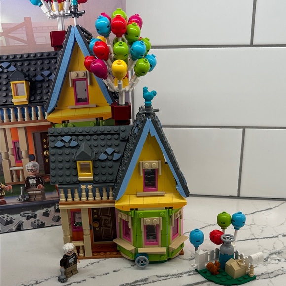 LEGO Disney House with Vibrant Balloons - Picture 2 of 8